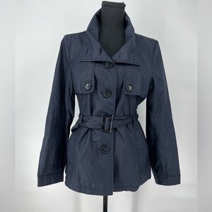H & M‎ TRENCH COAT/JACKET IN WATER REPELLENT NAVY LINED IN BLUE WHITE PINSTRIPES